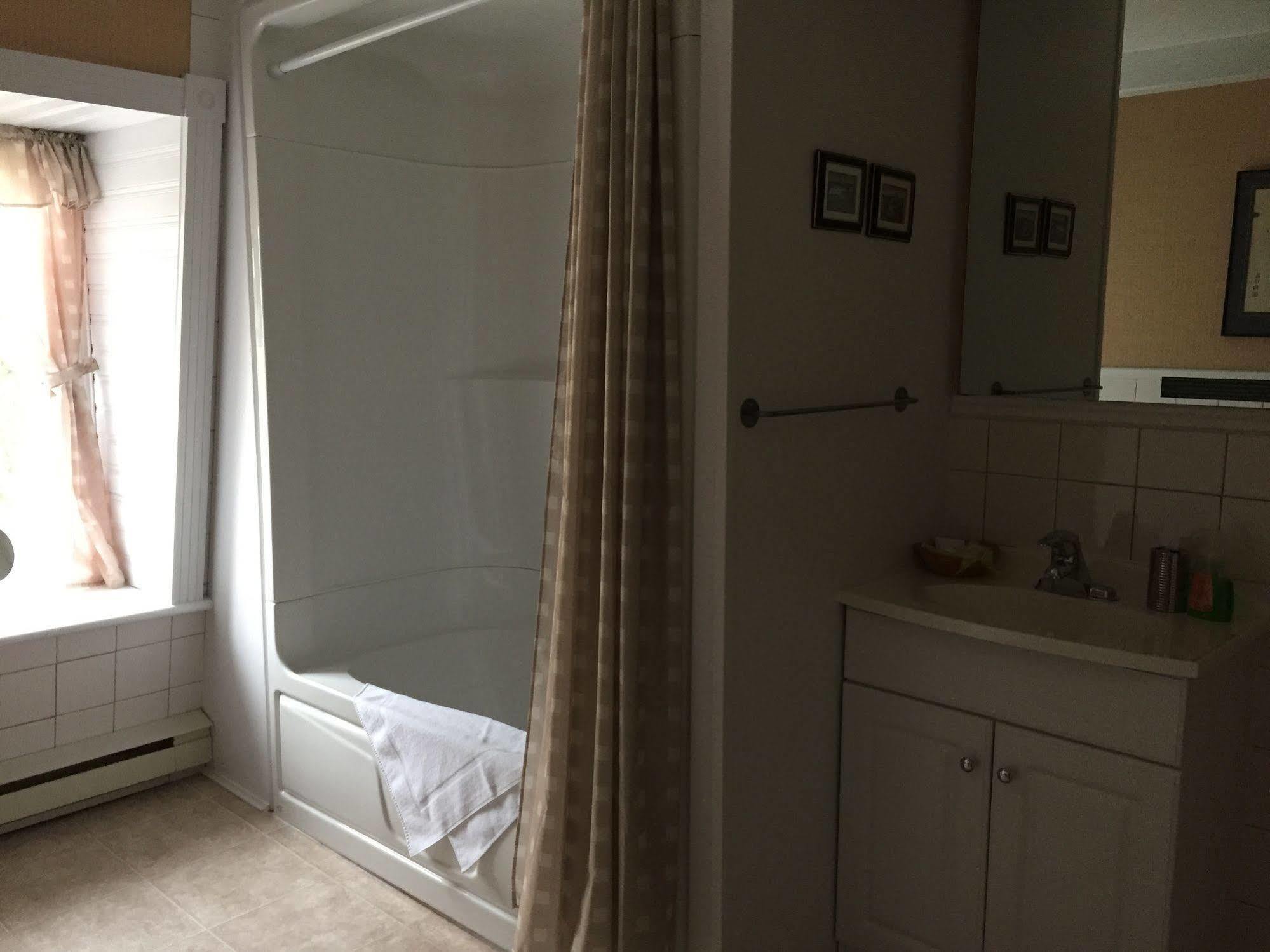 Auberge Petite Plaisance 拉马巴耶 外观 照片